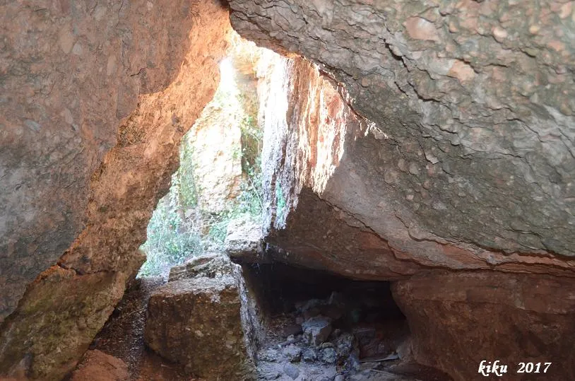 Cova de la Font de l'esllavissada