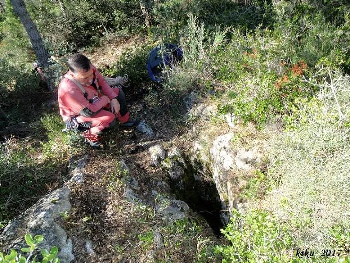 Avenc dels Pinyerets