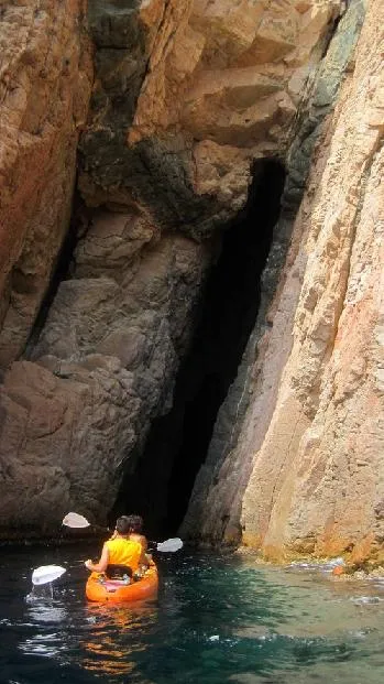 Cova del Bisbe