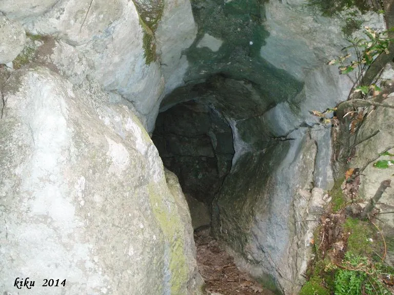 Cova del Far