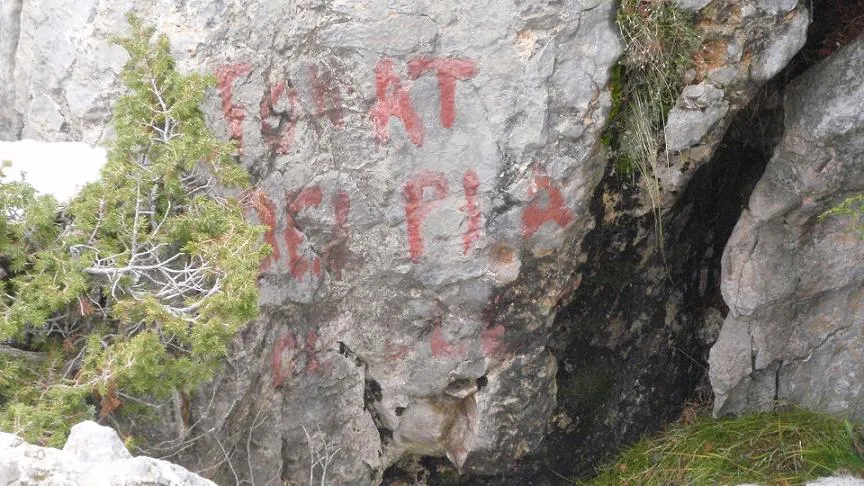 Forat del Pla de Calama