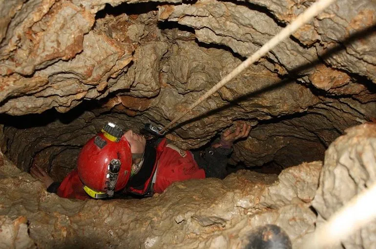 Avenc dels Arqueòlegs