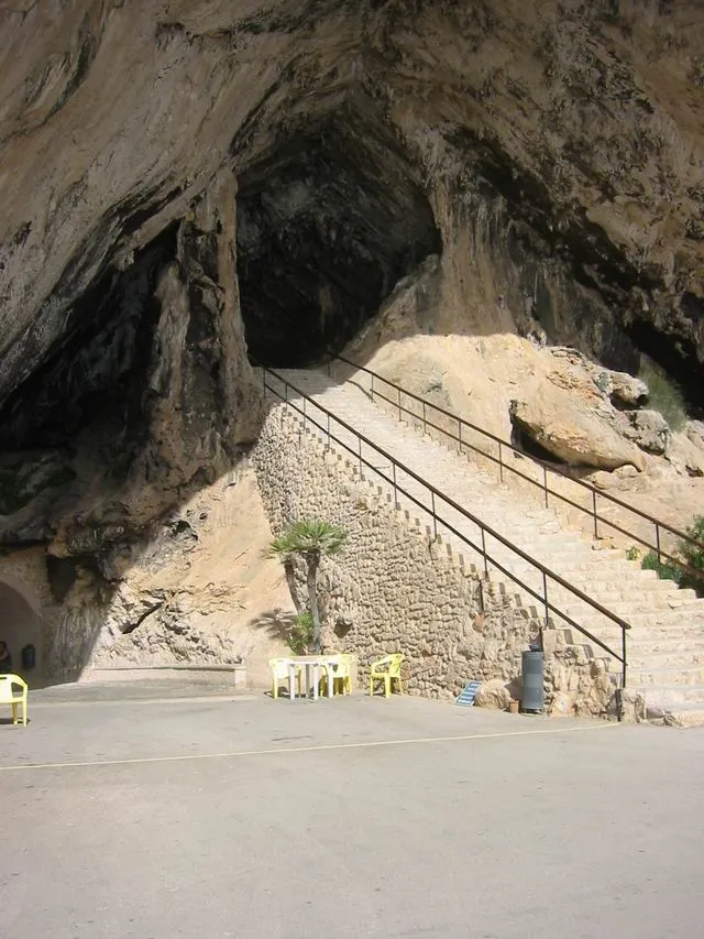 Coves d'Arta