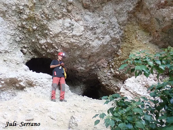 Cova de la Bruixa