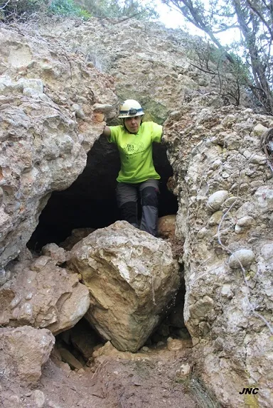 Cova del Camí del Pont