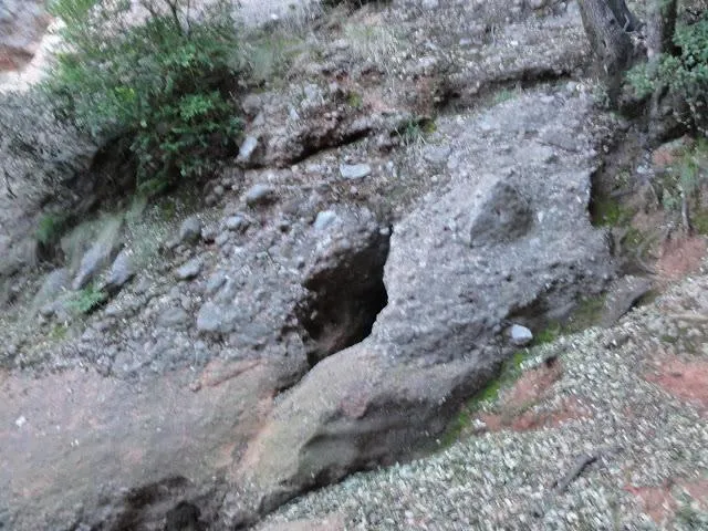 Avenc de la Canal de l'esquirol