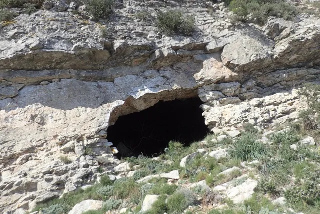Cova del Pou Sec