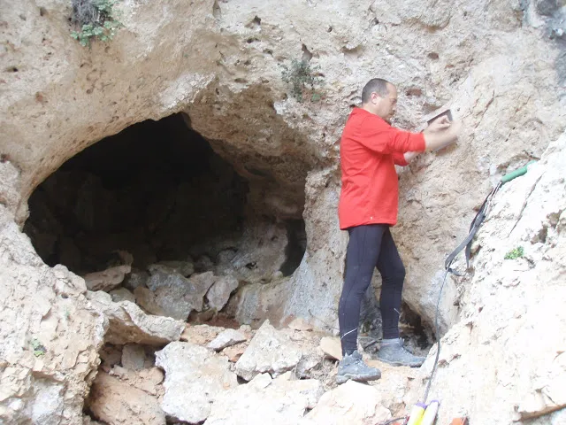 Cova del Pas del Roquer de la Galiassa