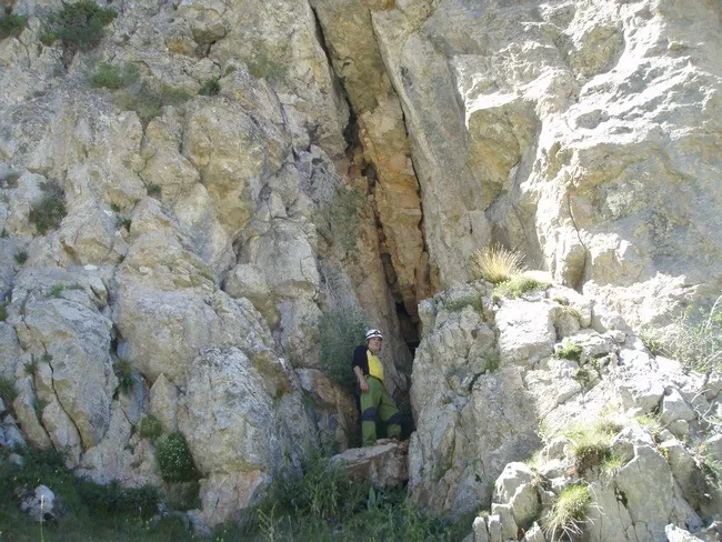 Cau de l'Esquerda