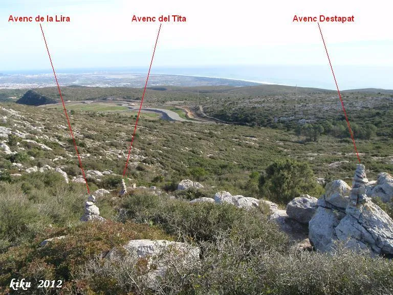 Avenc Destapat