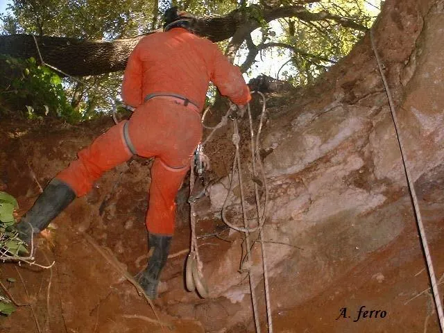 Avenc Petit de la Muntada