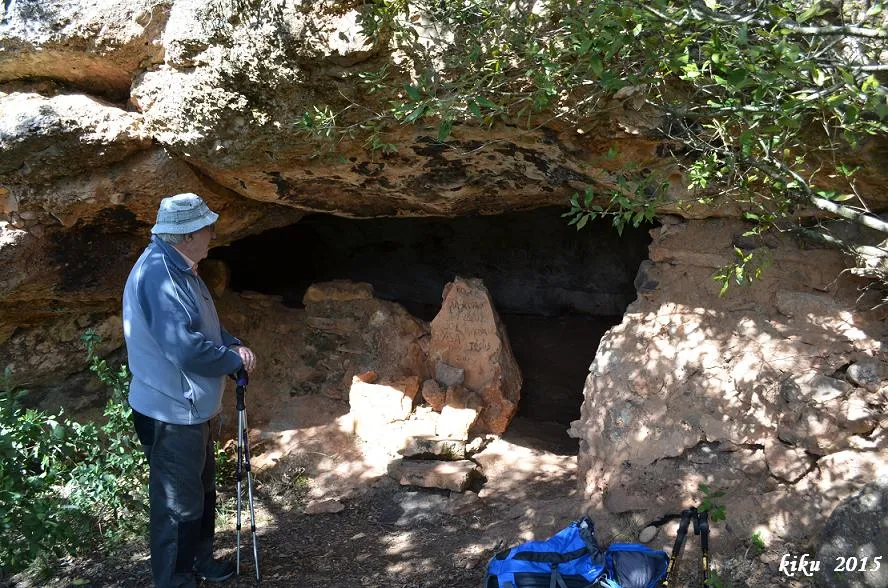 Cova dels Graons de Mura