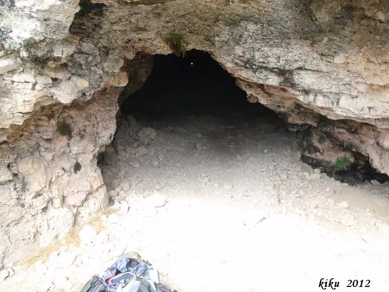 Cova de l'Omella