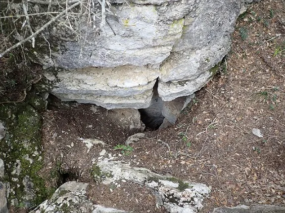 Avenc del Tossal de Cantacorbs