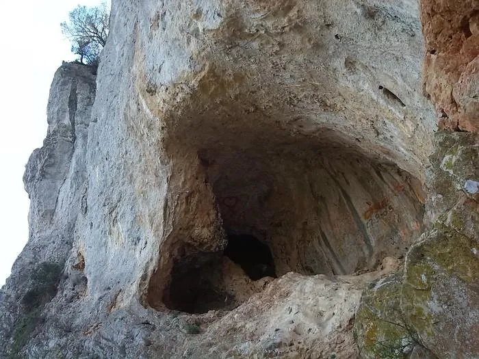 Cova del Castellot