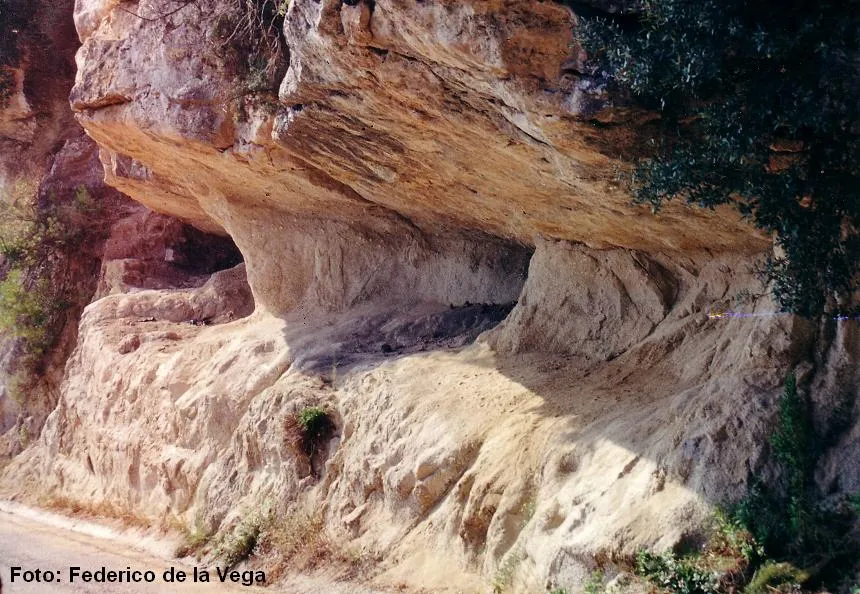 Balma del Castell de Cabrera