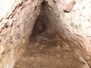 Cova dels Gours - Miniatura 3, Mura