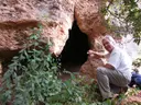 Cova Oest del Montcau - Miniatura 1, Mura