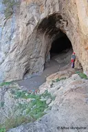 Cova del Bisbe - Miniatura 2, Sales de Llierca